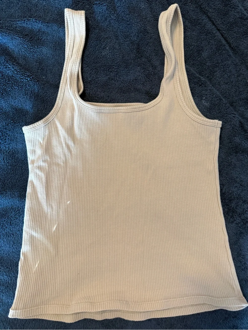 Fabletics Cream Ribbed Scoop Tank - Picture 5 of 6